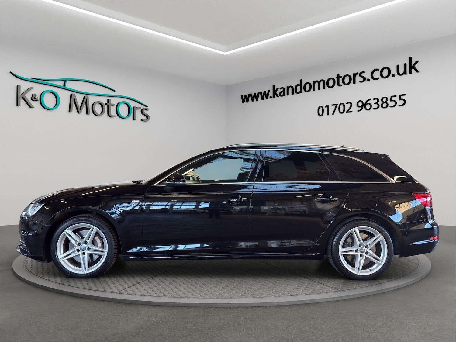 Used Audi A4 2017 for sale - 77021063: Photo 3