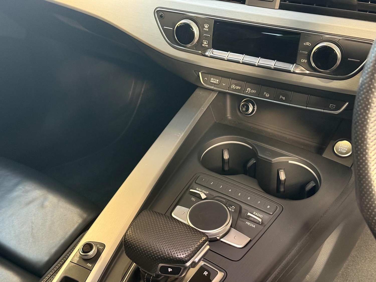 Used Audi A4 2017 for sale - 77021063: Photo 38