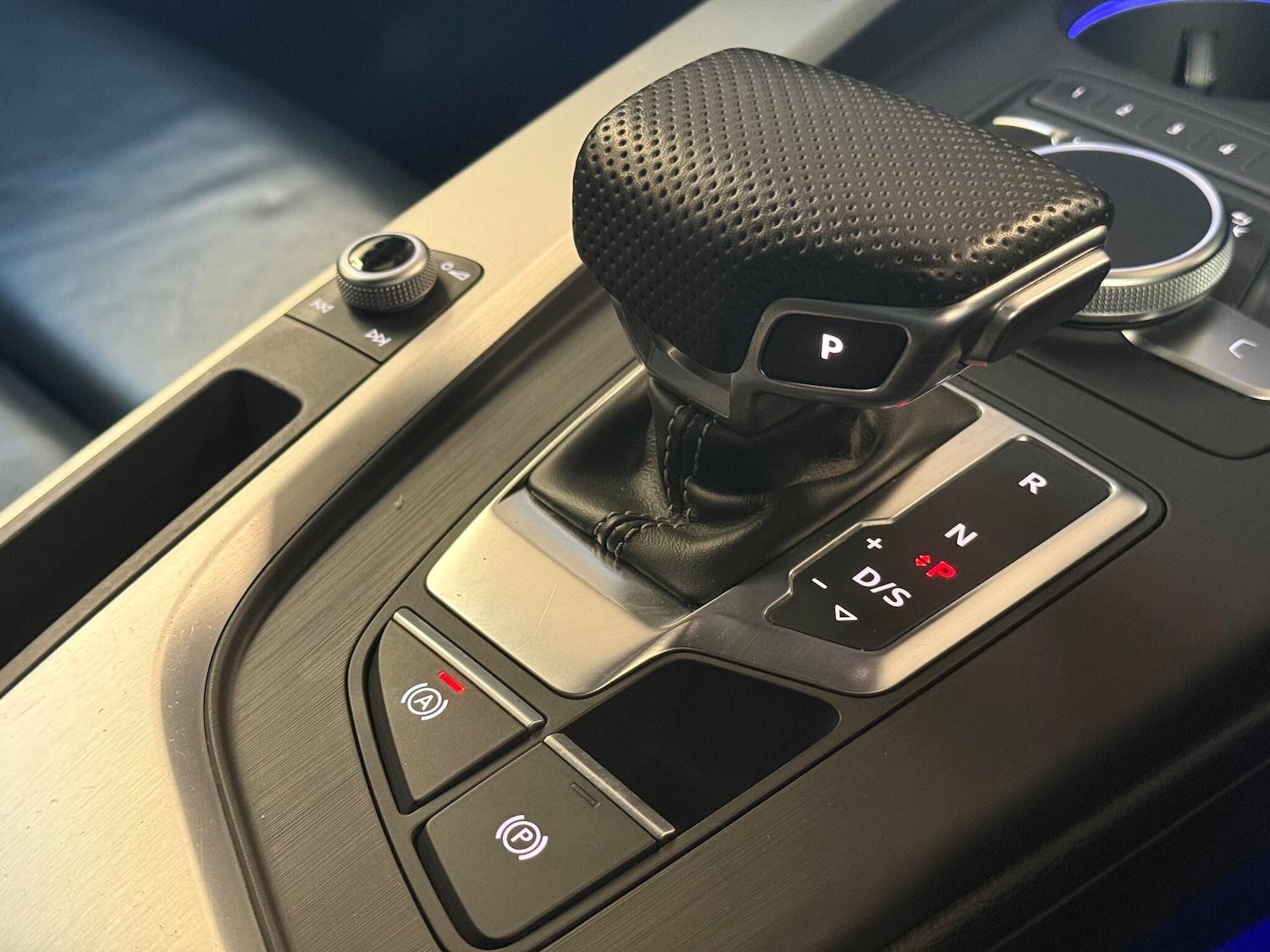 Used Audi A4 2017 for sale - 77021063: Photo 39