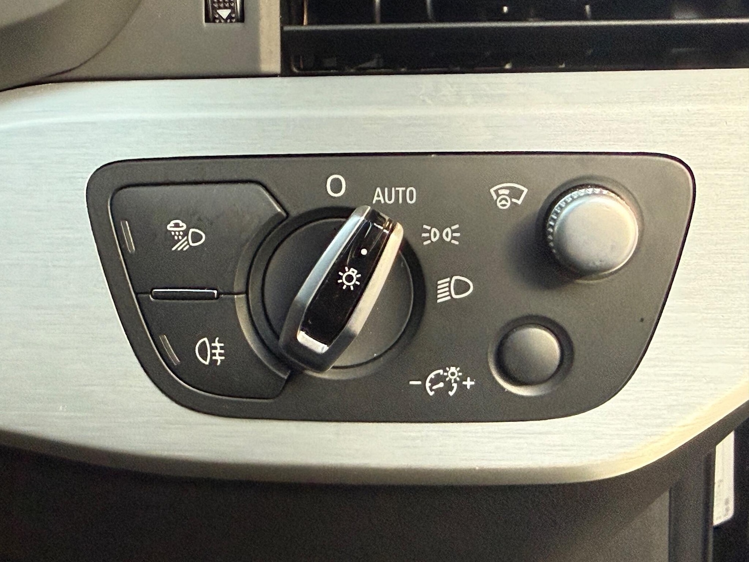 Used Audi A4 2017 for sale - 77021063: Photo 41