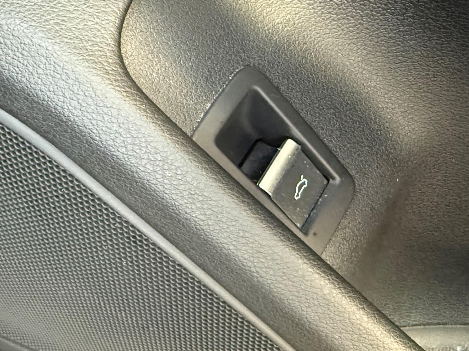 Used Audi A4 2017 for sale - 77021063: Photo 44