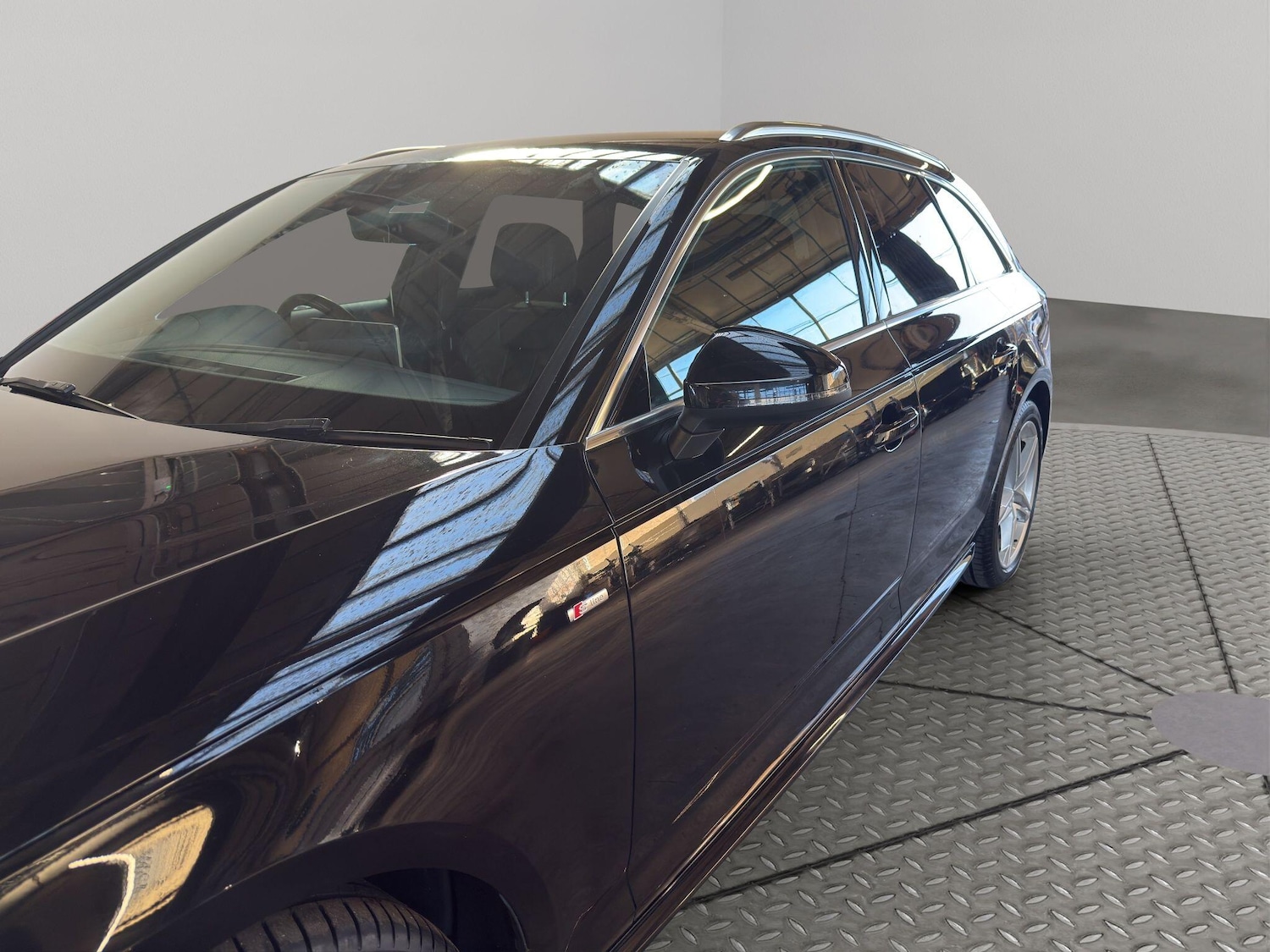 Used Audi A4 2017 for sale - 77021063: Photo 46