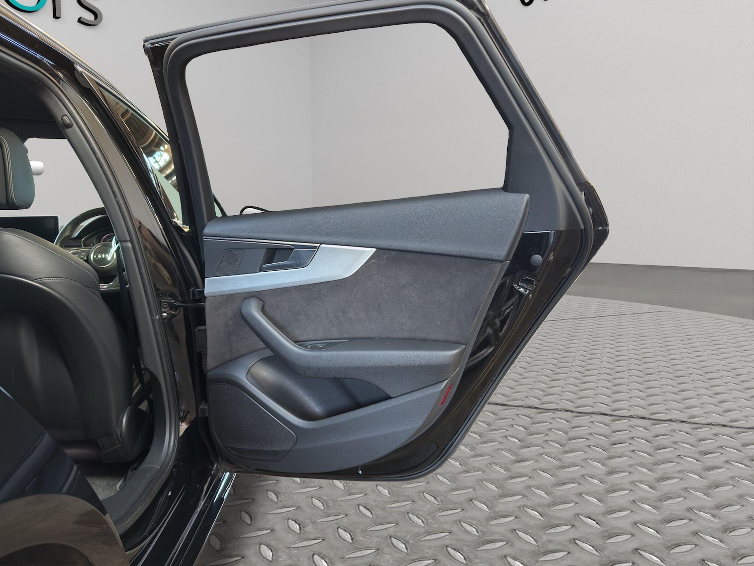 Used Audi A4 2017 for sale - 77021063: Photo 52