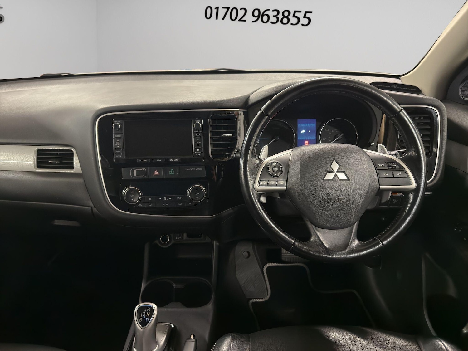 Used Mitsubishi Outlander 2015 for sale - 77115913: Photo 2