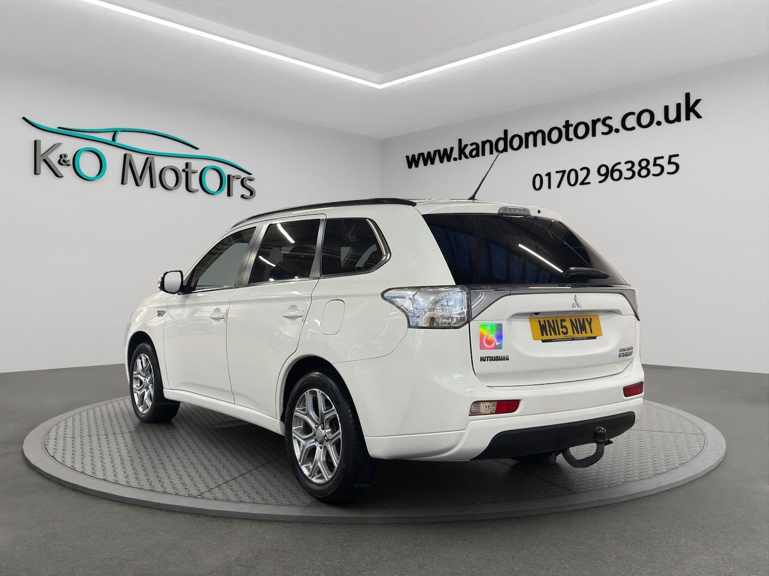 Used Mitsubishi Outlander 2015 for sale - 77115913: Photo 4