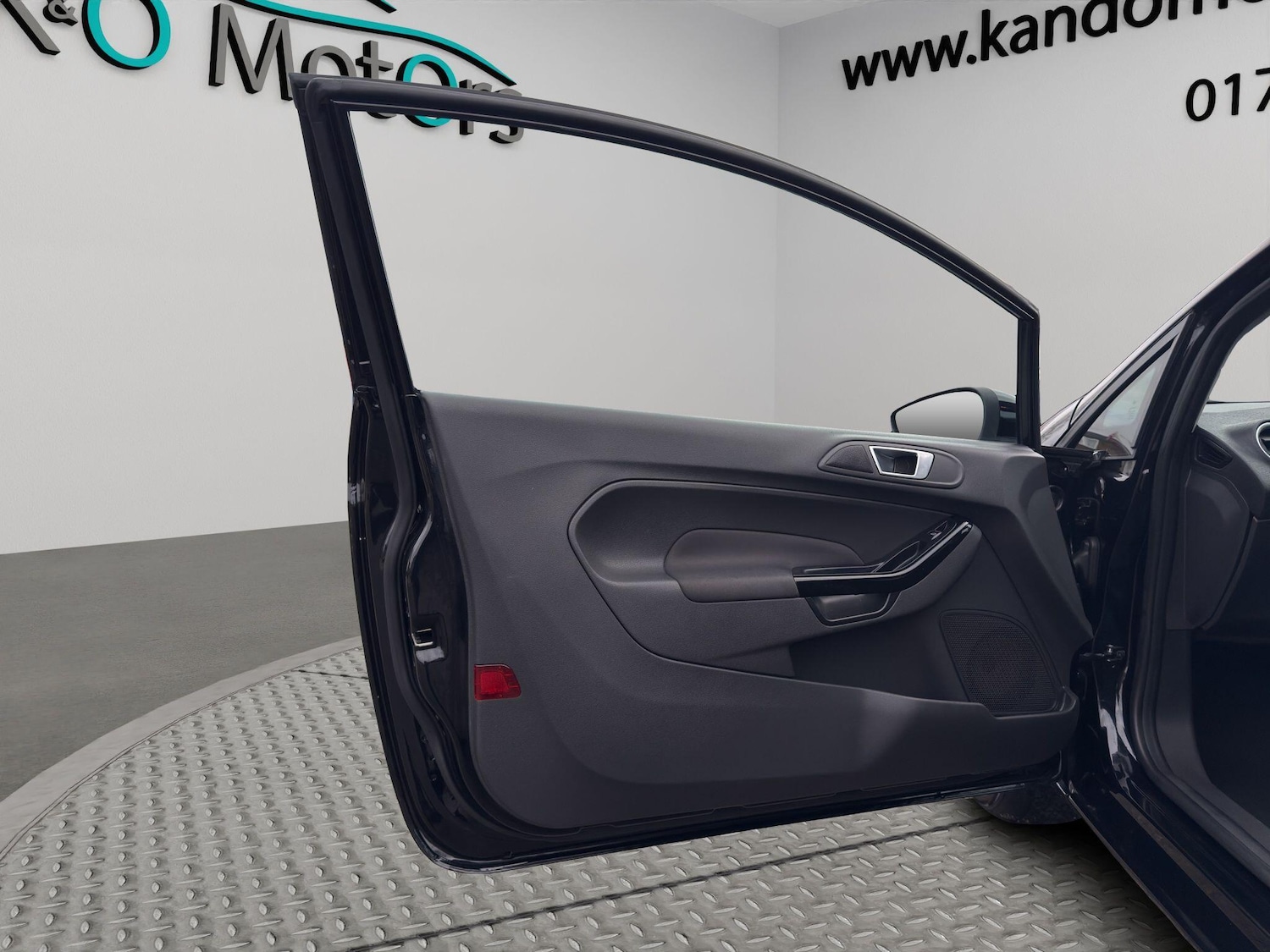 Used Ford Fiesta 2015 for sale - 77115909: Photo 41