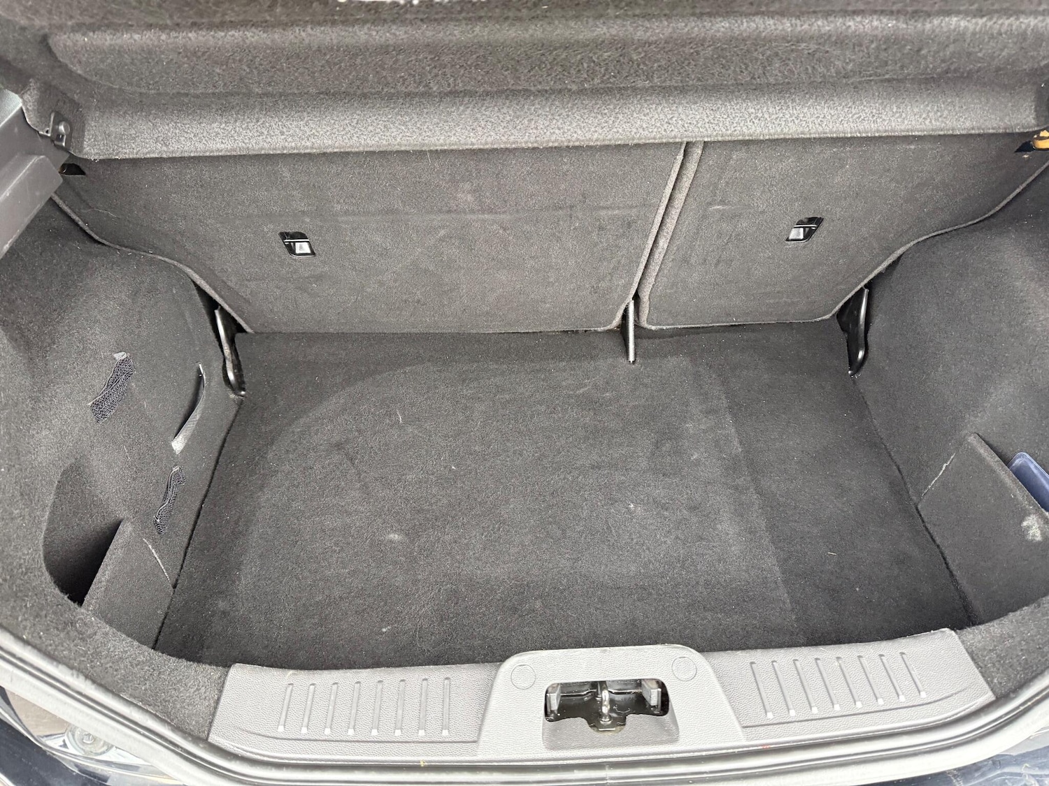 Used Ford Fiesta 2015 for sale - 77115909: Photo 48