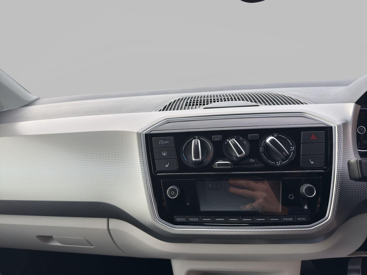 Used Volkswagen up! 2019 for sale - 77115927: Photo 29