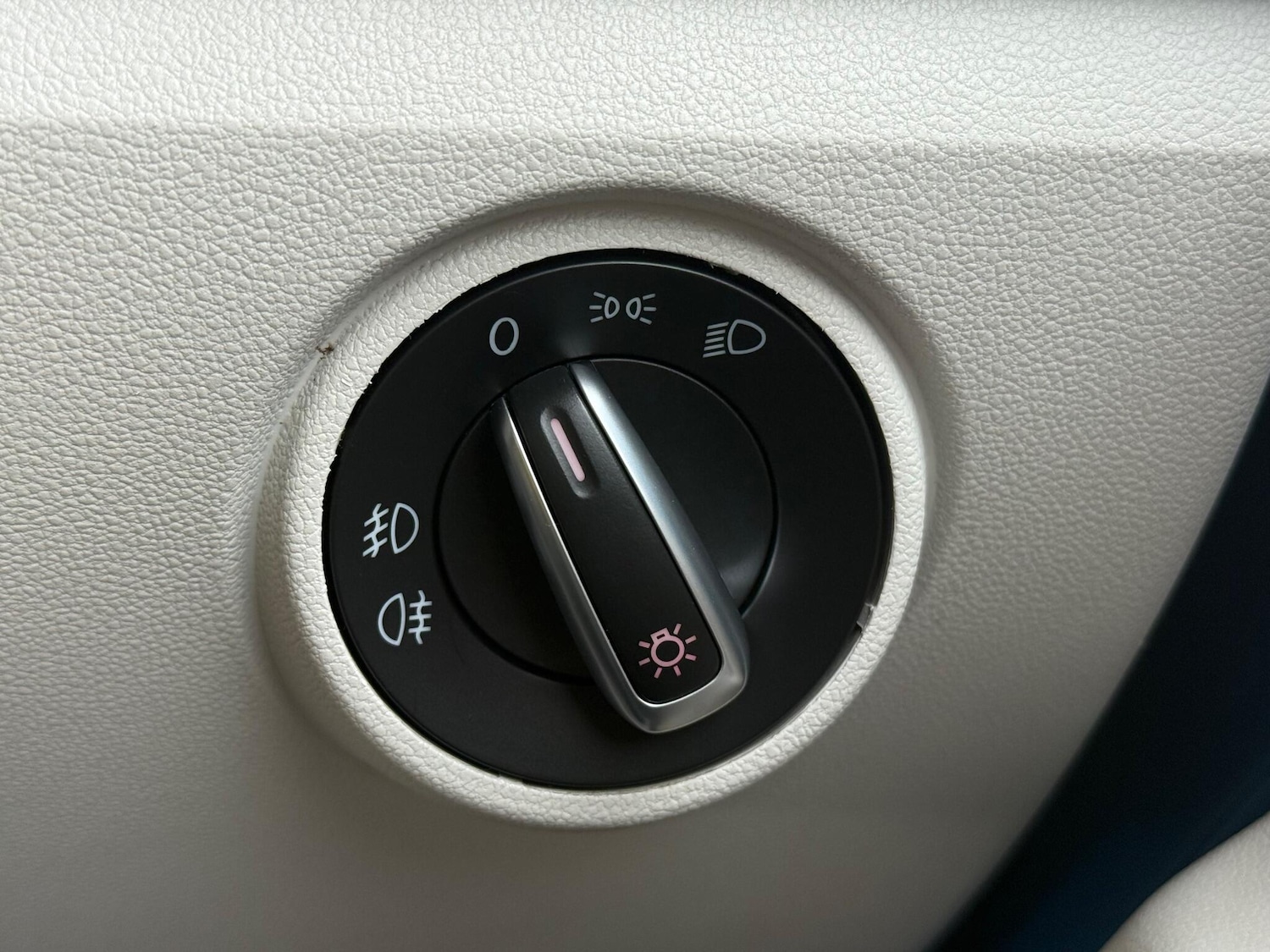 Used Volkswagen up! 2019 for sale - 77115927: Photo 36