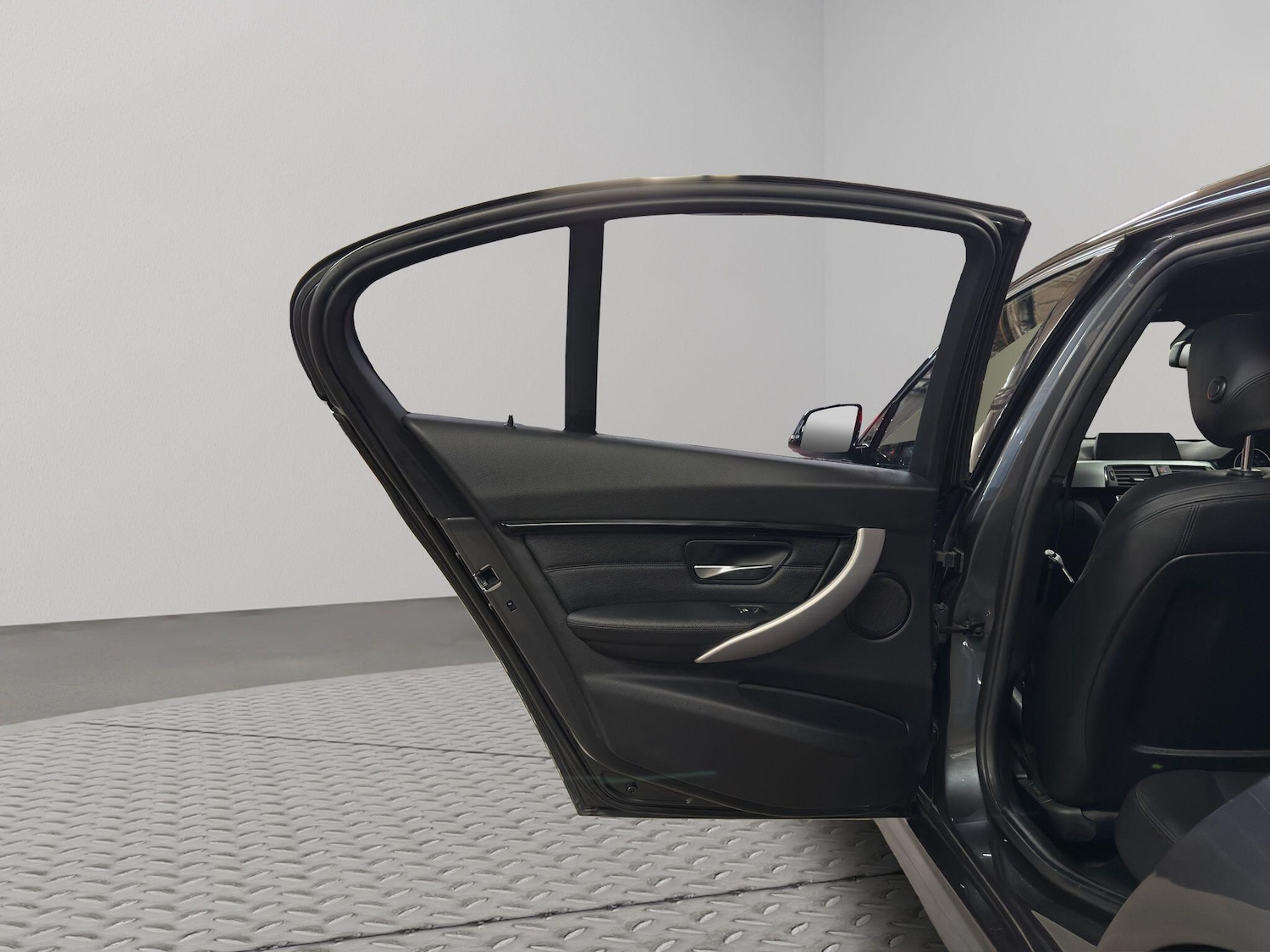 Used BMW 3 Series 2017 for sale - 77163378: Photo 19