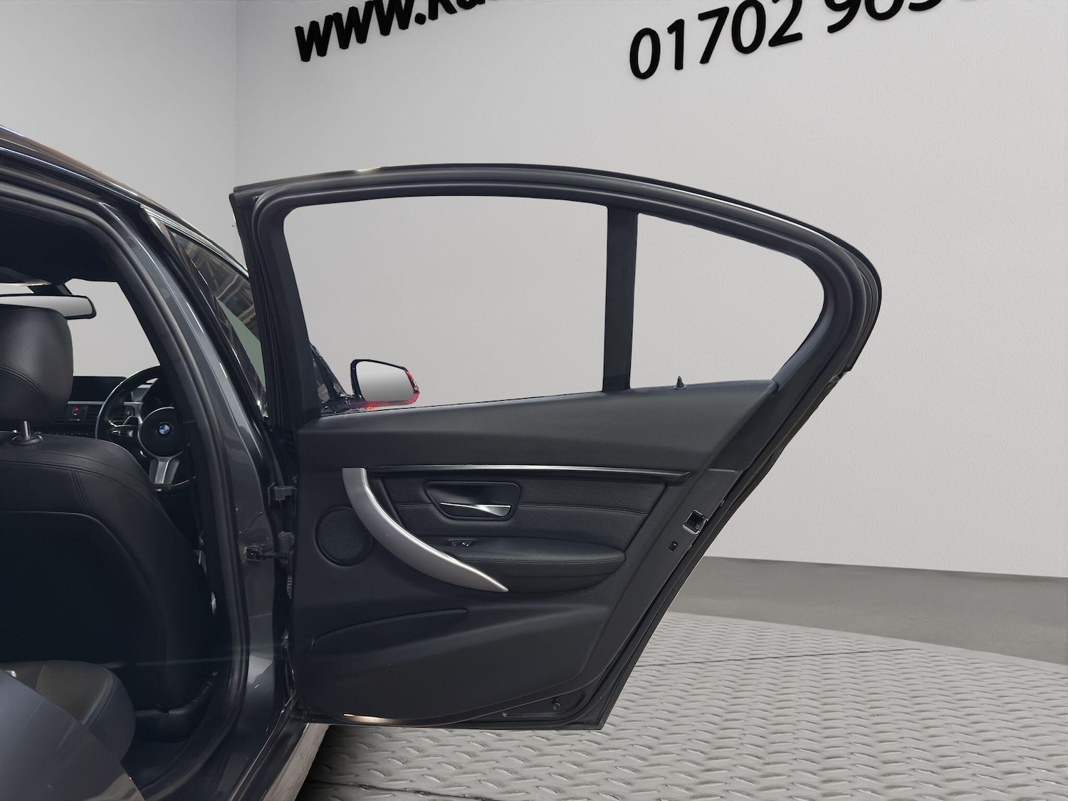 Used BMW 3 Series 2017 for sale - 77163378: Photo 22