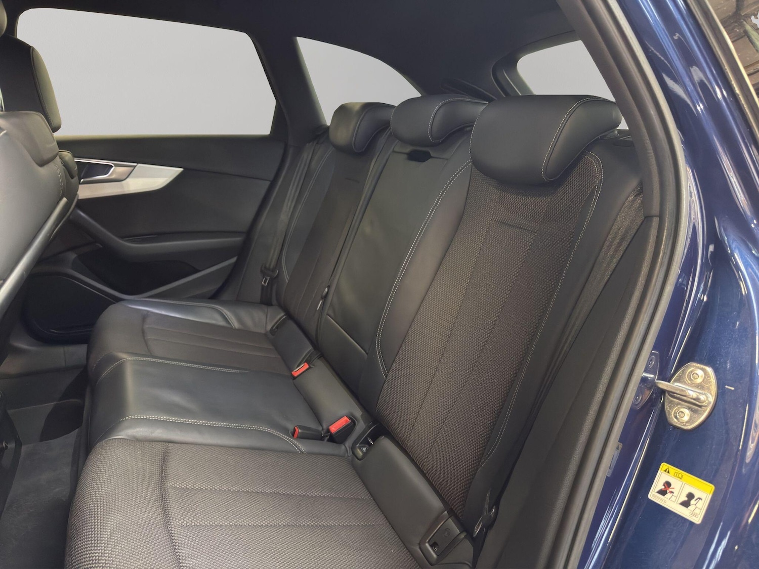 Used Audi A4 2016 for sale - 76832139: Photo 13