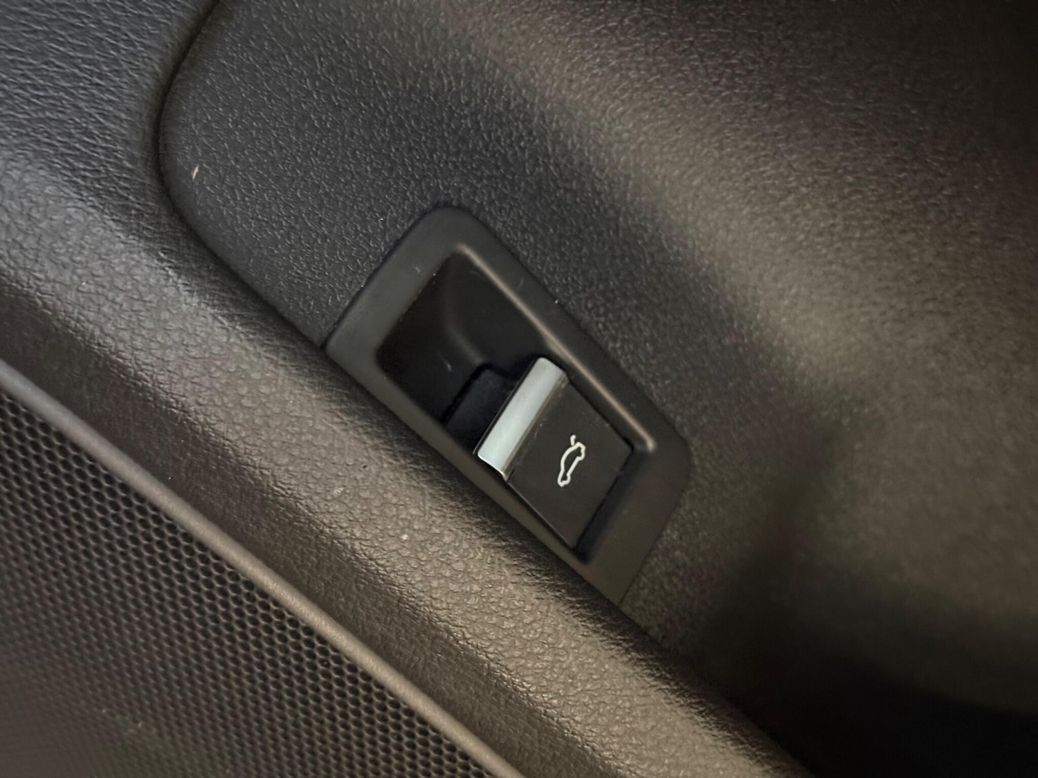 Used Audi A4 2016 for sale - 76832139: Photo 34