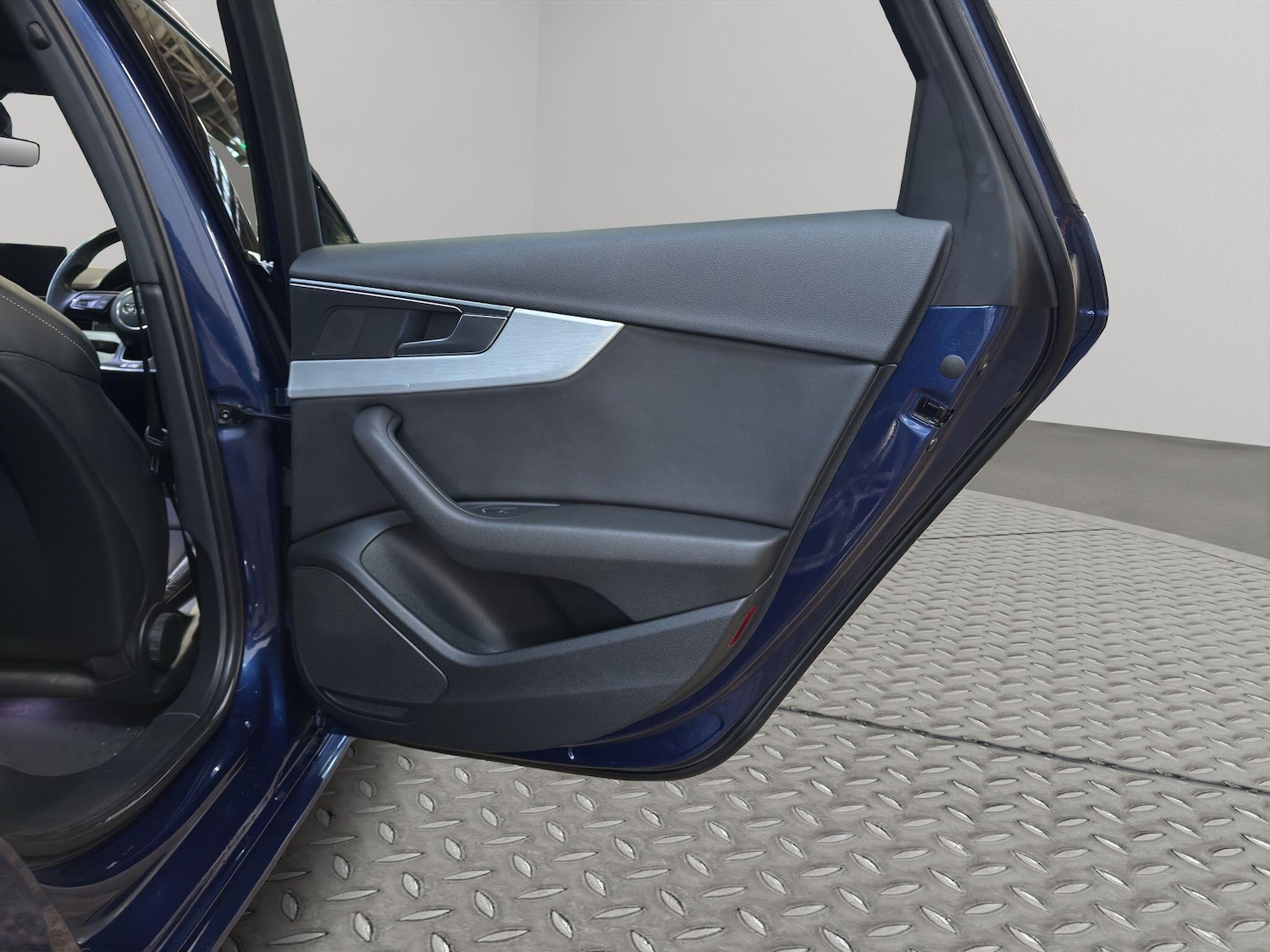 Used Audi A4 2016 for sale - 76832139: Photo 42