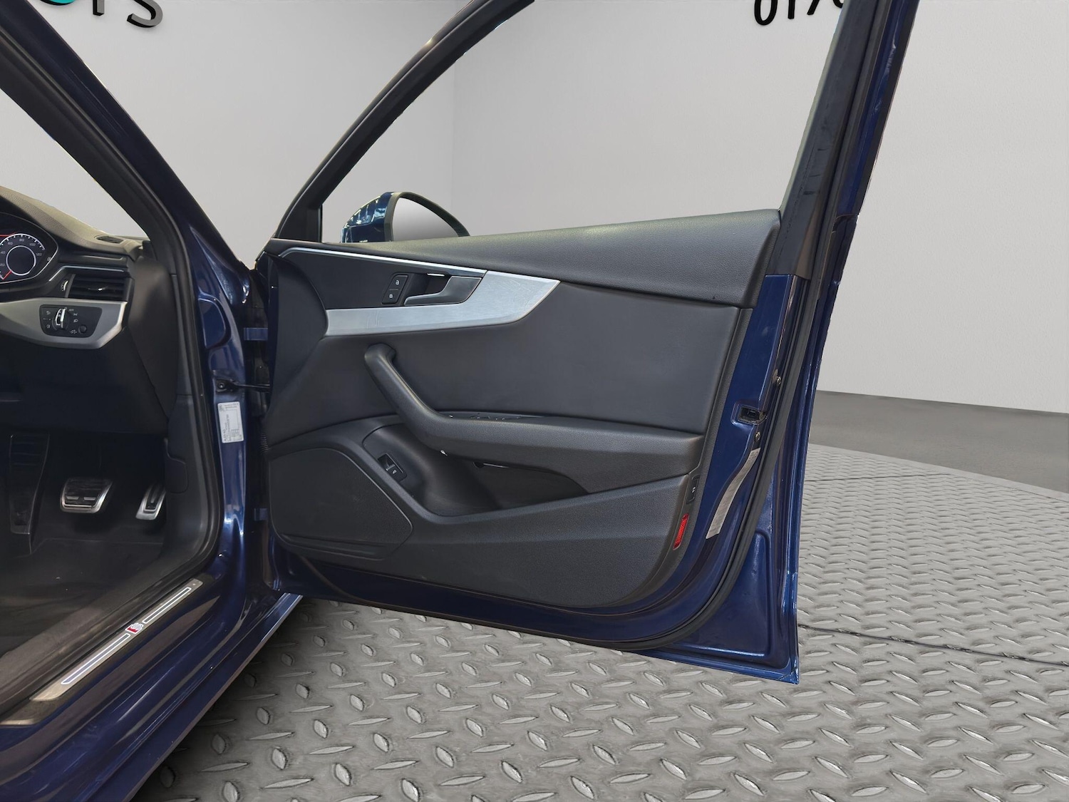 Used Audi A4 2016 for sale - 76832139: Photo 43