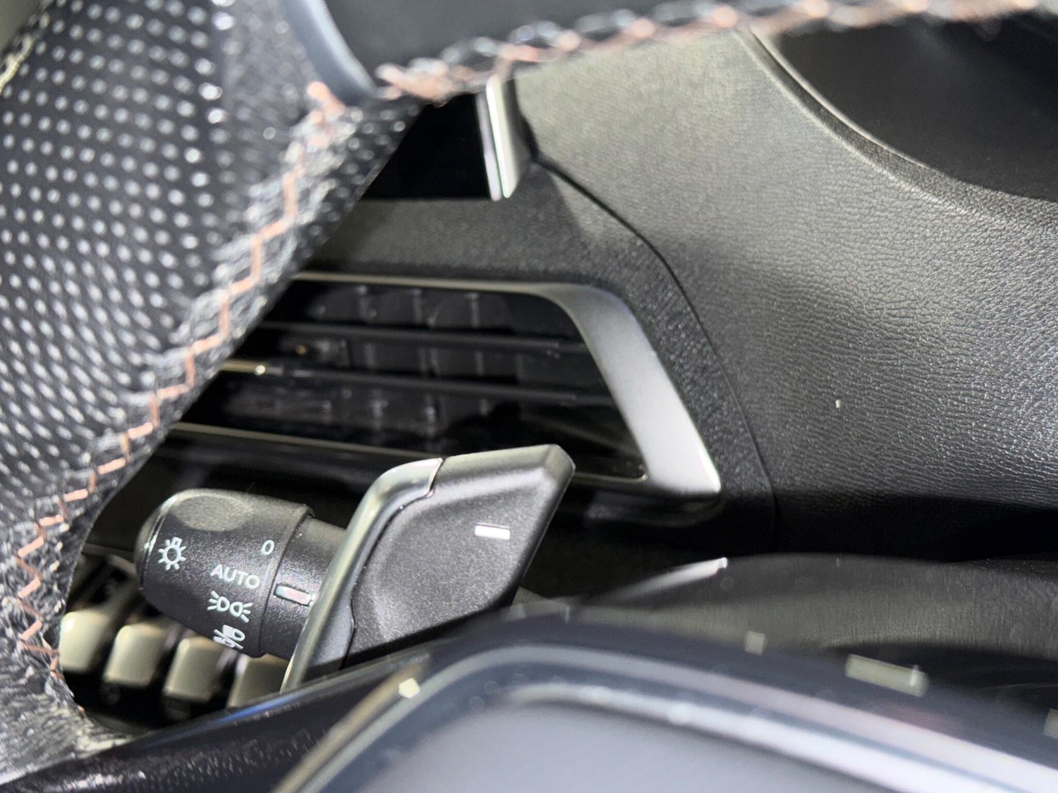 Used Peugeot 5008 2019 for sale - 76701037: Photo 26