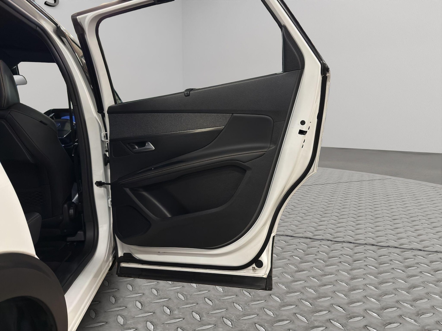 Used Peugeot 5008 2019 for sale - 76701037: Photo 44