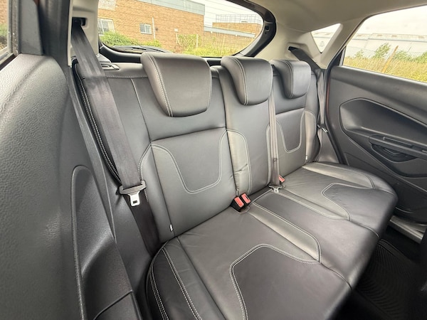 Used Ford Fiesta 2015 for sale - 76151926: Photo 14