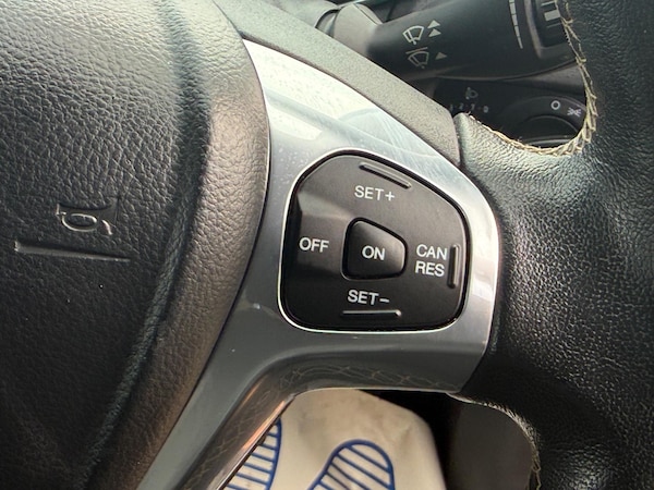 Used Ford Fiesta 2015 for sale - 76151926: Photo 24