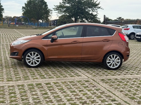 Used Ford Fiesta 2015 for sale - 76151926: Photo 2