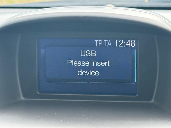 Used Ford Fiesta 2015 for sale - 76151926: Photo 31
