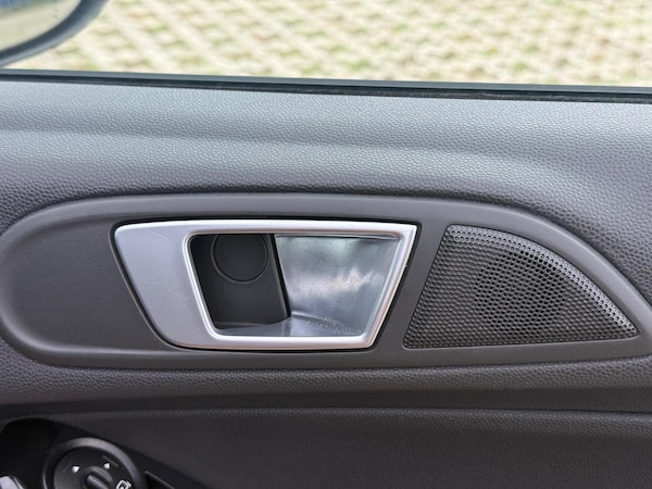 Used Ford Fiesta 2015 for sale - 76151926: Photo 38