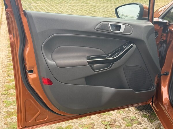 Used Ford Fiesta 2015 for sale - 76151926: Photo 42