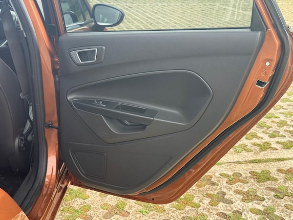 Used Ford Fiesta 2015 for sale - 76151926: Photo 46