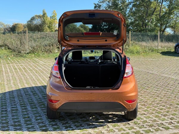 Used Ford Fiesta 2015 for sale - 76151926: Photo 60