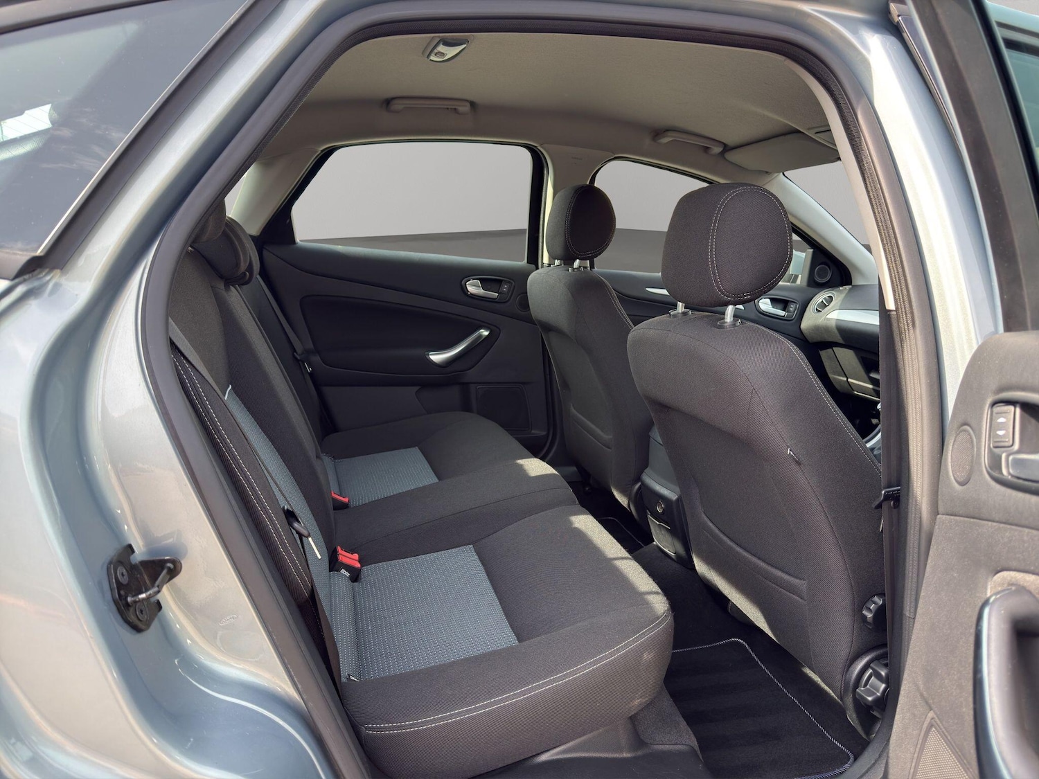 Used Ford Mondeo 2010 for sale - 78034902: Photo 14