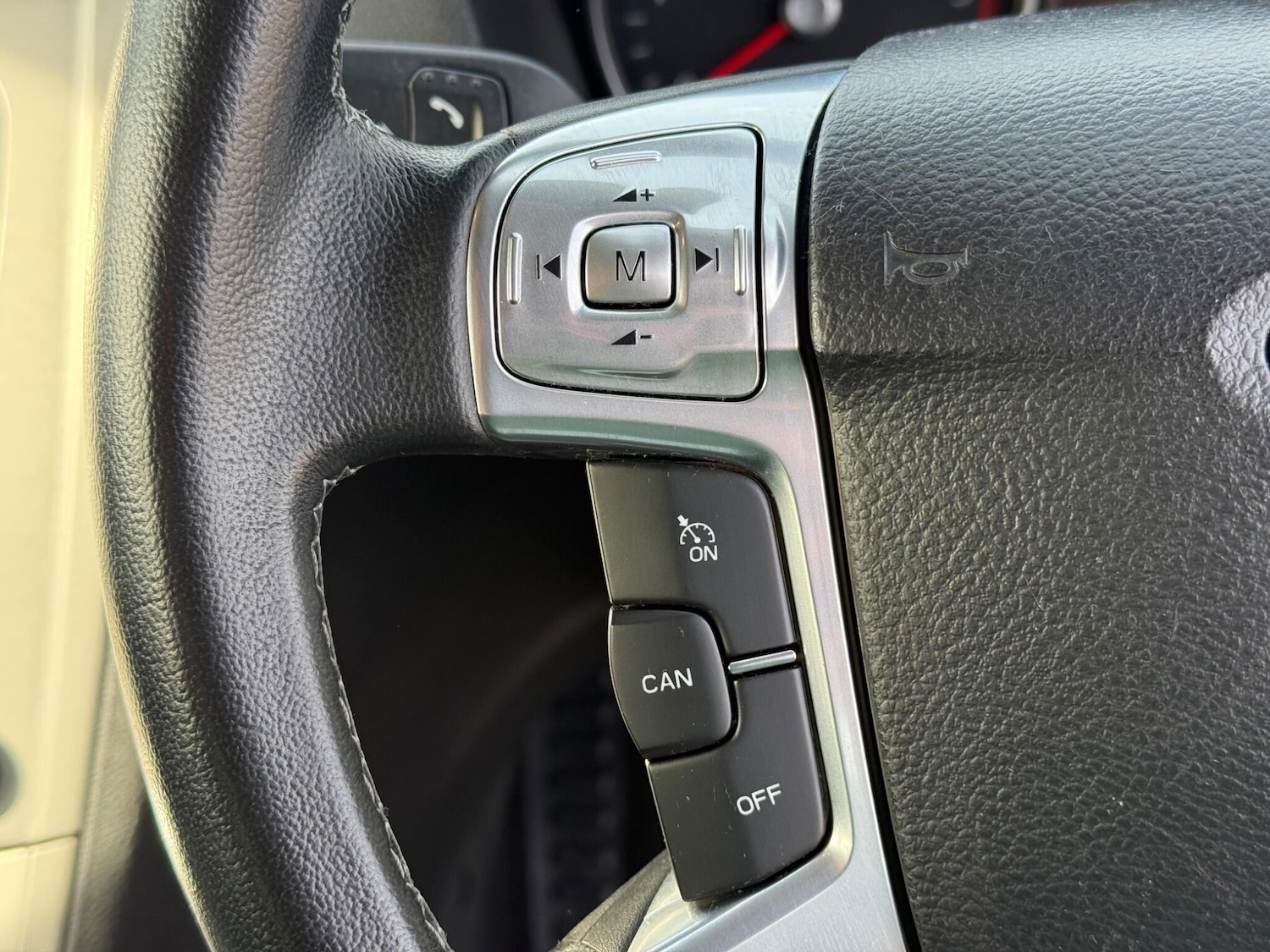 Used Ford Mondeo 2010 for sale - 78034902: Photo 22