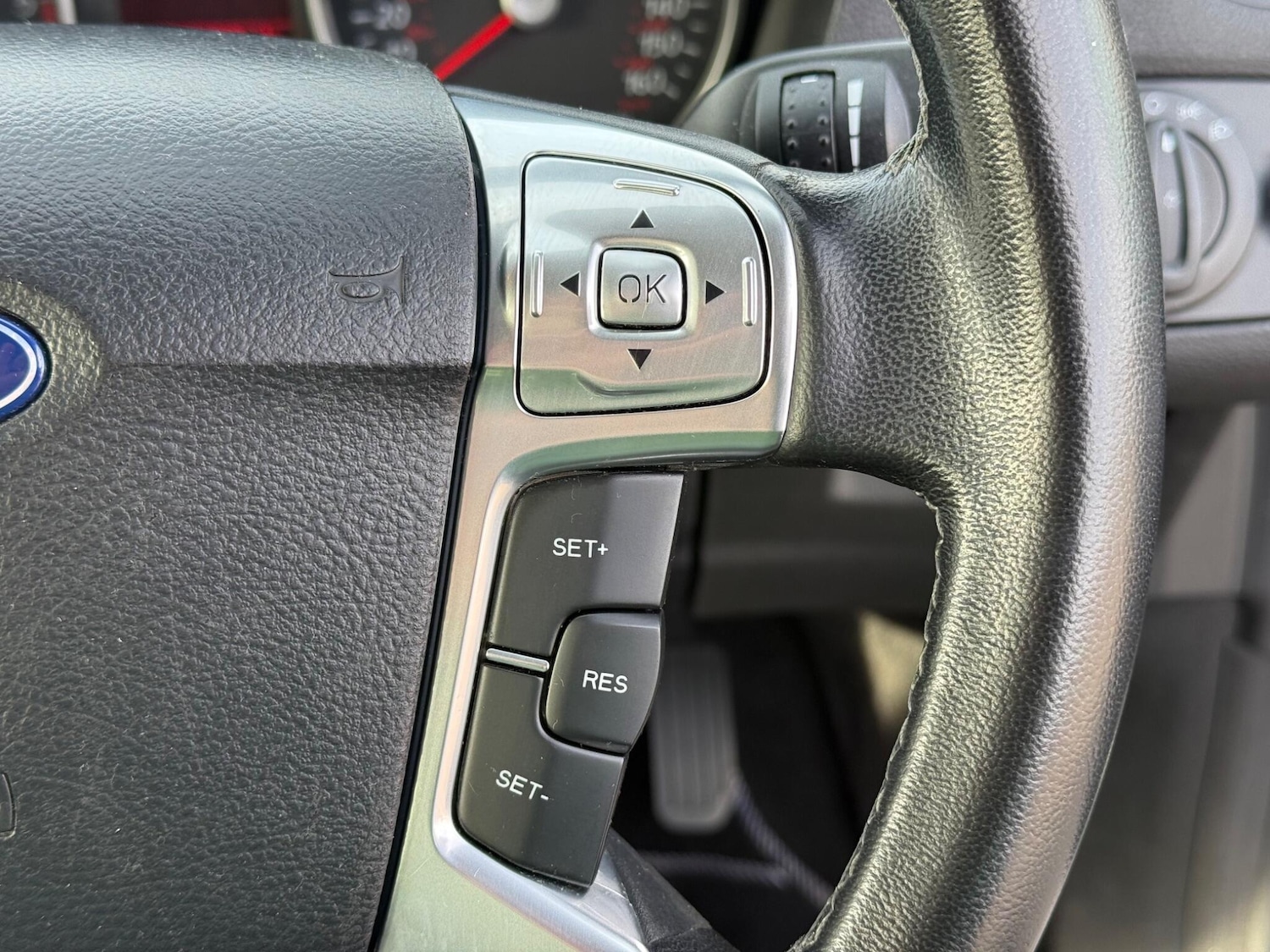 Used Ford Mondeo 2010 for sale - 78034902: Photo 24