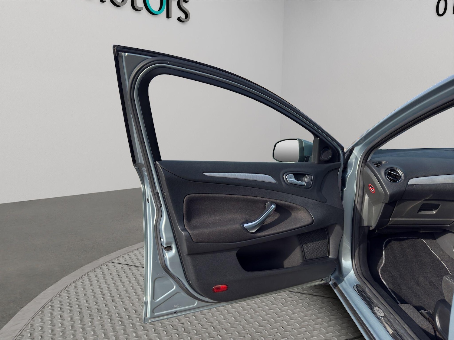 Used Ford Mondeo 2010 for sale - 78034902: Photo 38