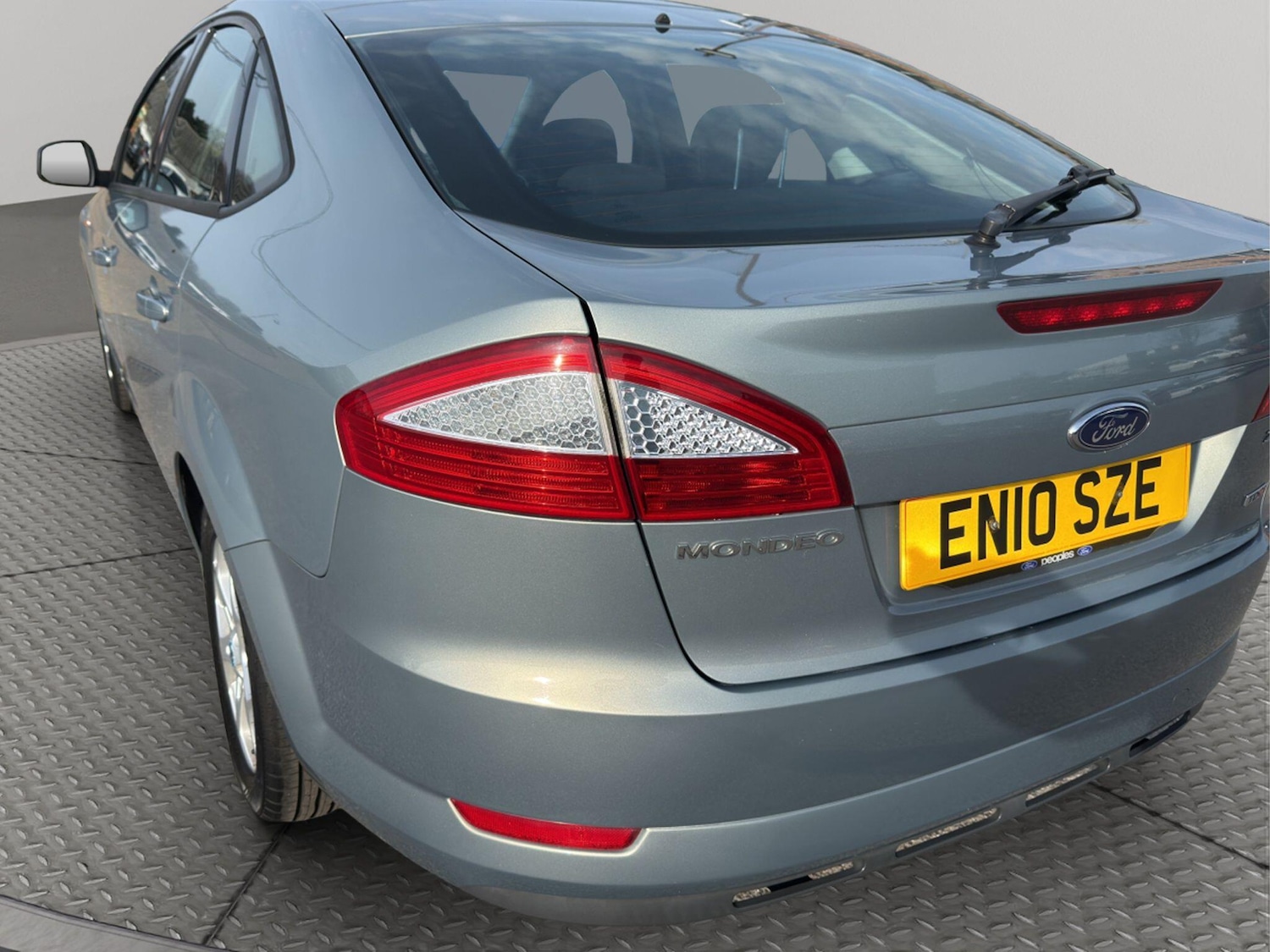 Used Ford Mondeo 2010 for sale - 78034902: Photo 40
