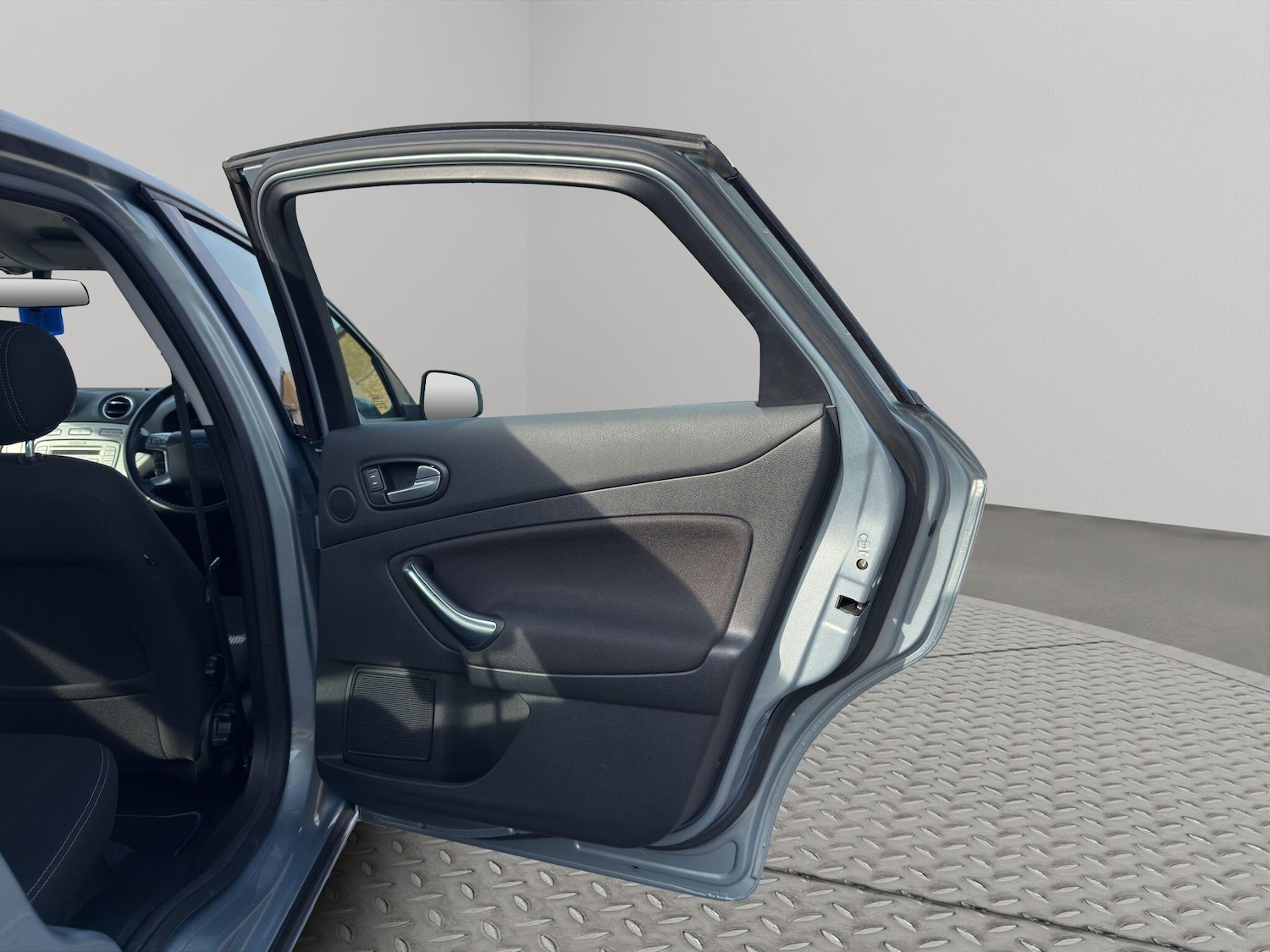 Used Ford Mondeo 2010 for sale - 78034902: Photo 42