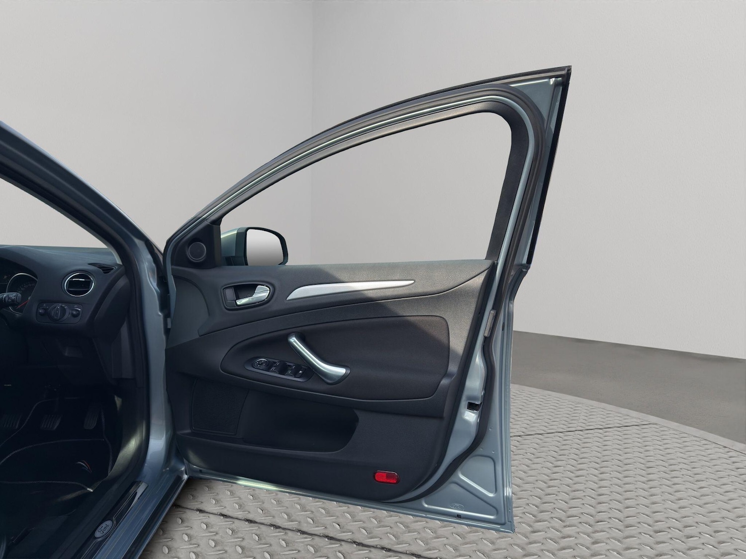 Used Ford Mondeo 2010 for sale - 78034902: Photo 43