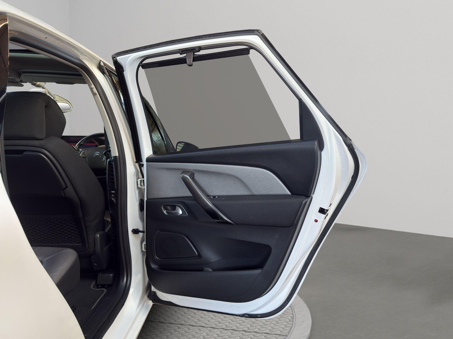 Used Citroen C4 Picasso 2018 for sale - 77115900: Photo 51