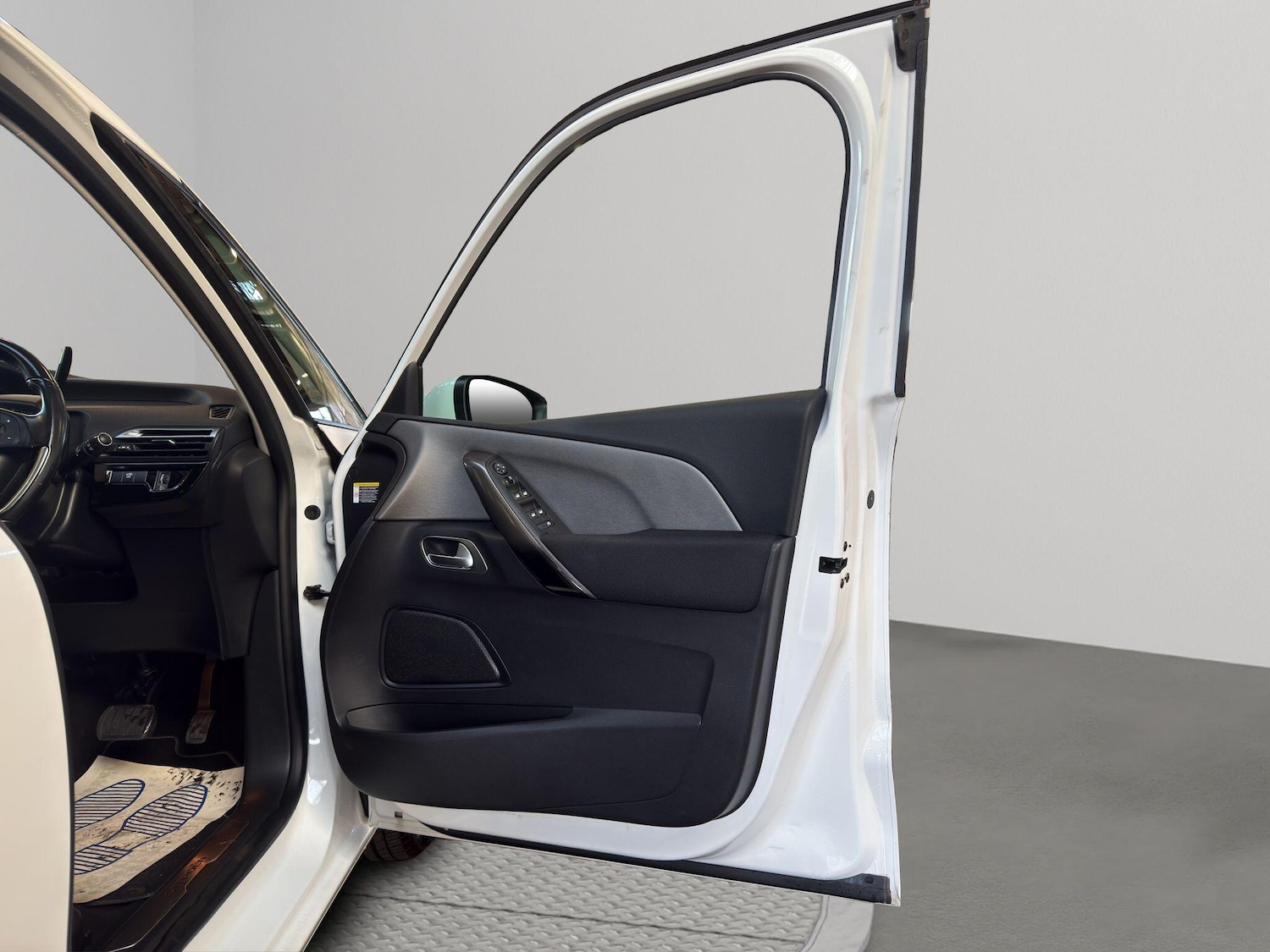 Used Citroen C4 Picasso 2018 for sale - 77115900: Photo 52