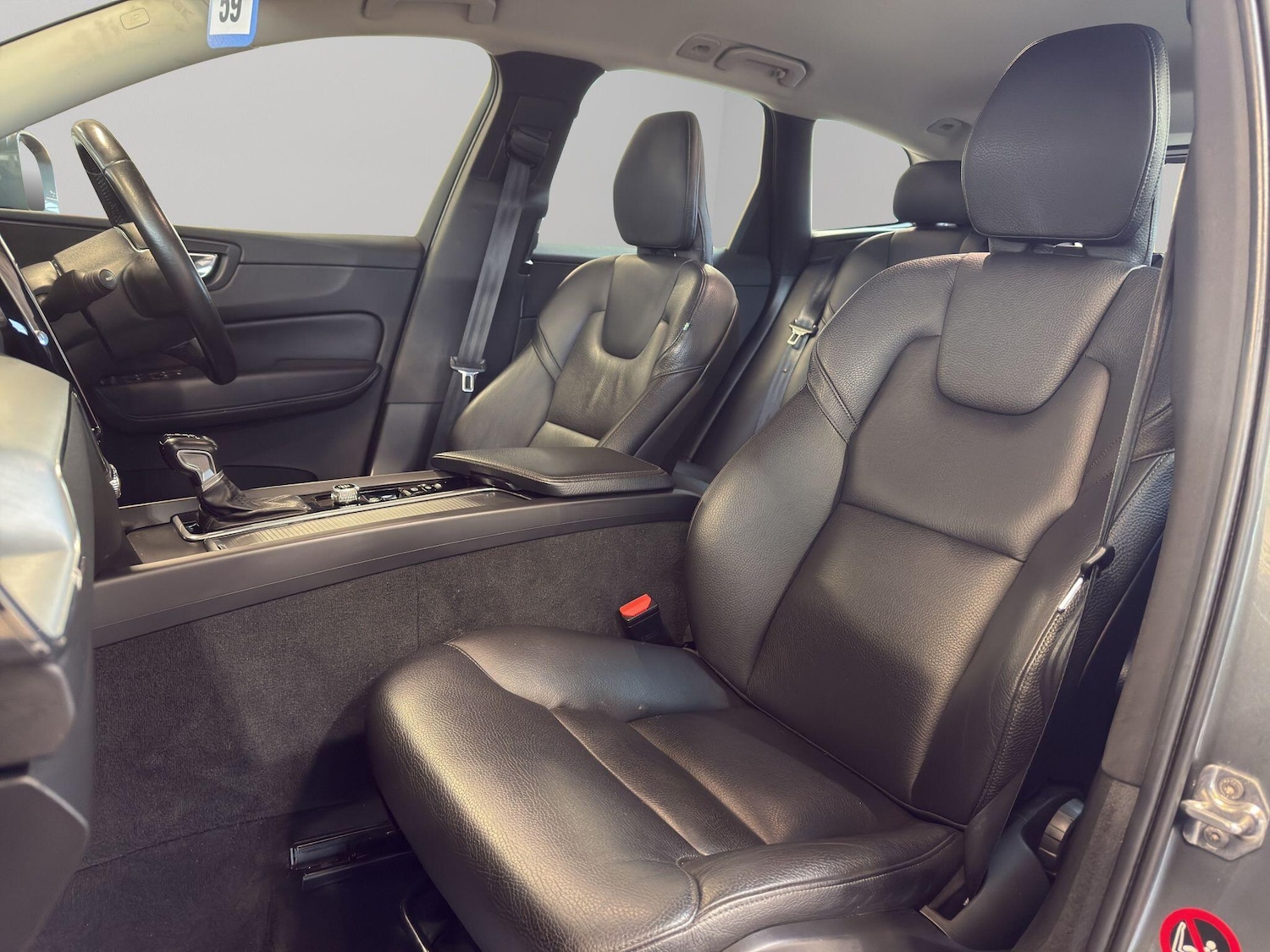 Used Volvo XC60 2018 for sale - 76701400: Photo 14