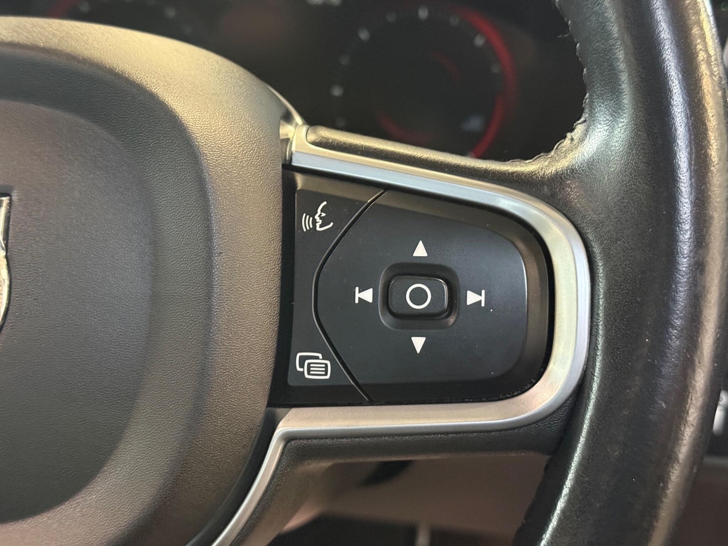 Used Volvo XC60 2018 for sale - 76701400: Photo 24