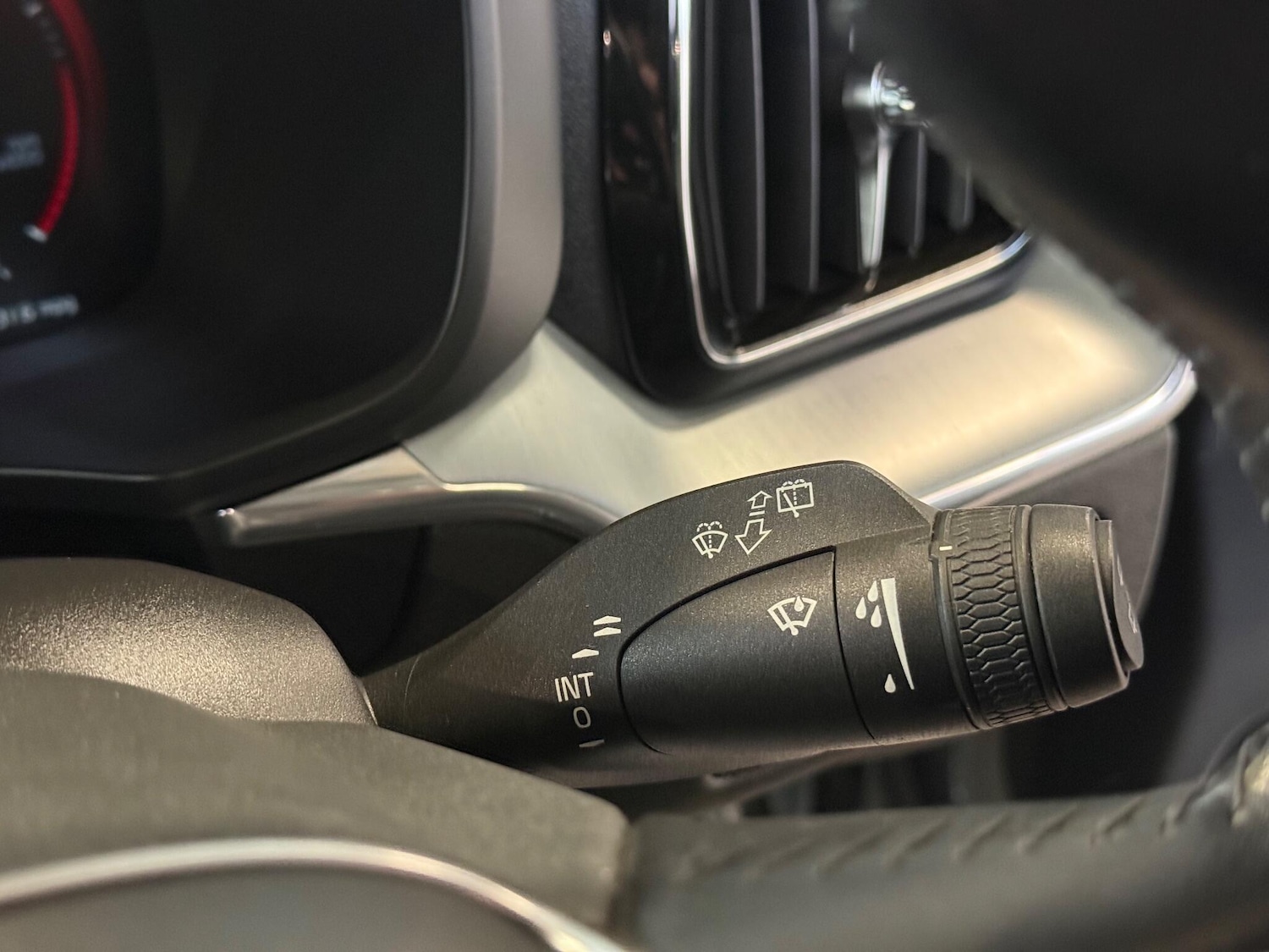 Used Volvo XC60 2018 for sale - 76701400: Photo 27