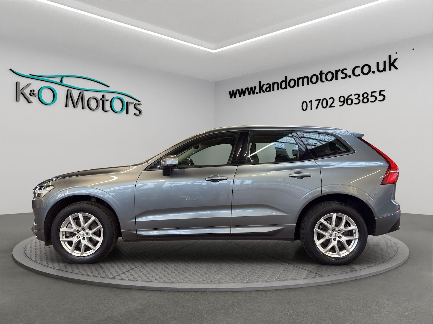 Used Volvo XC60 2018 for sale - 76701400: Photo 3