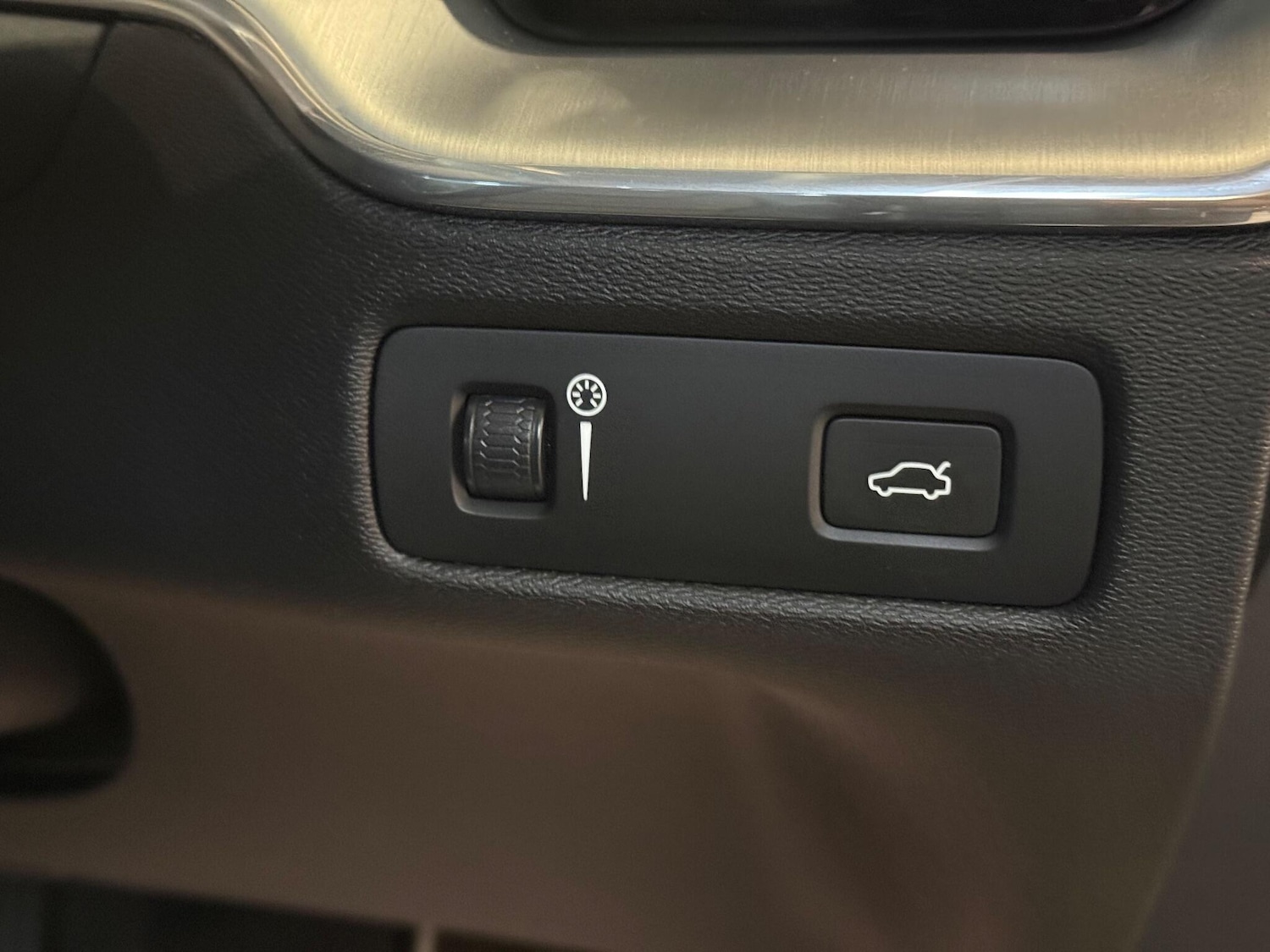 Used Volvo XC60 2018 for sale - 76701400: Photo 36