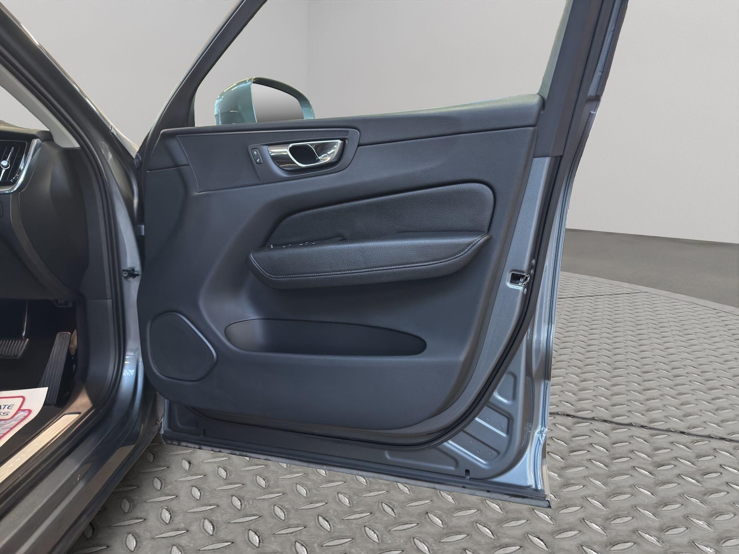 Used Volvo XC60 2018 for sale - 76701400: Photo 46