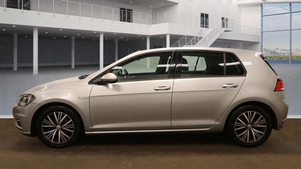 Used Volkswagen Golf 2019 for sale - 77120519: Photo 3