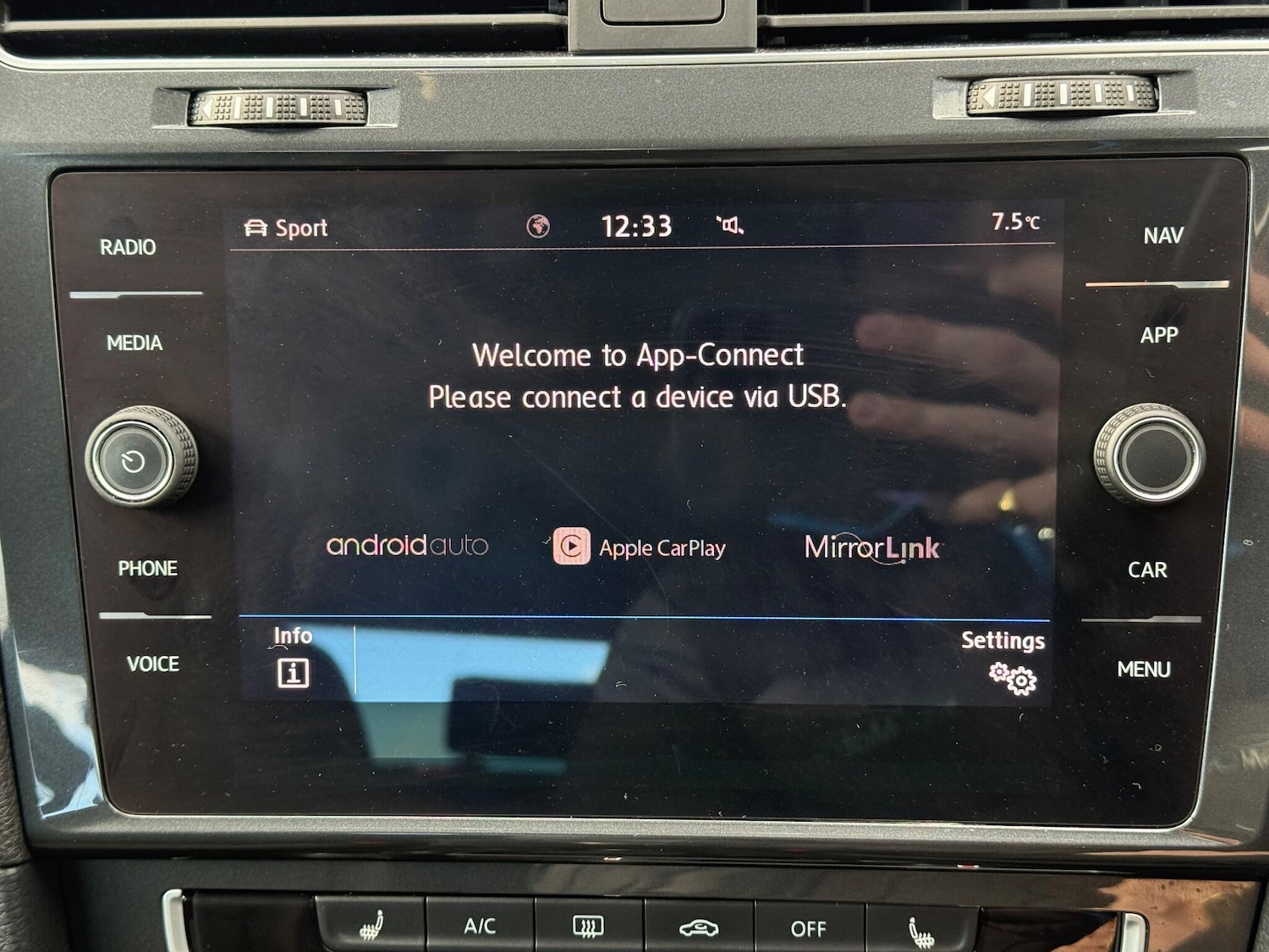 Used Volkswagen Golf 2019 for sale - 77120519: Photo 33