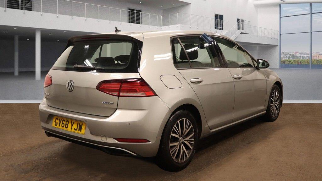 Used Volkswagen Golf 2019 for sale - 77120519: Photo 5