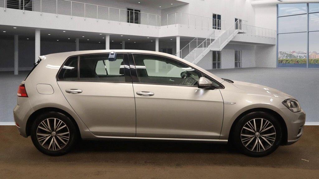Used Volkswagen Golf 2019 for sale - 77120519: Photo 6