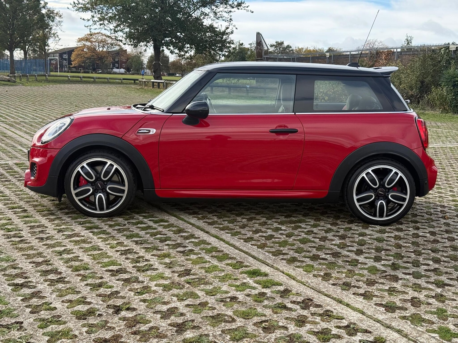 Used MINI Hatch for sale - 76348792: Photo 2