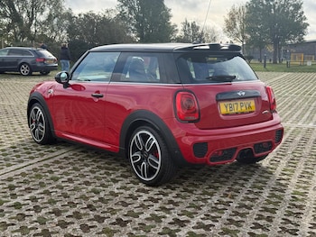 Used MINI Hatch 2017 for sale - 76348792: Photo